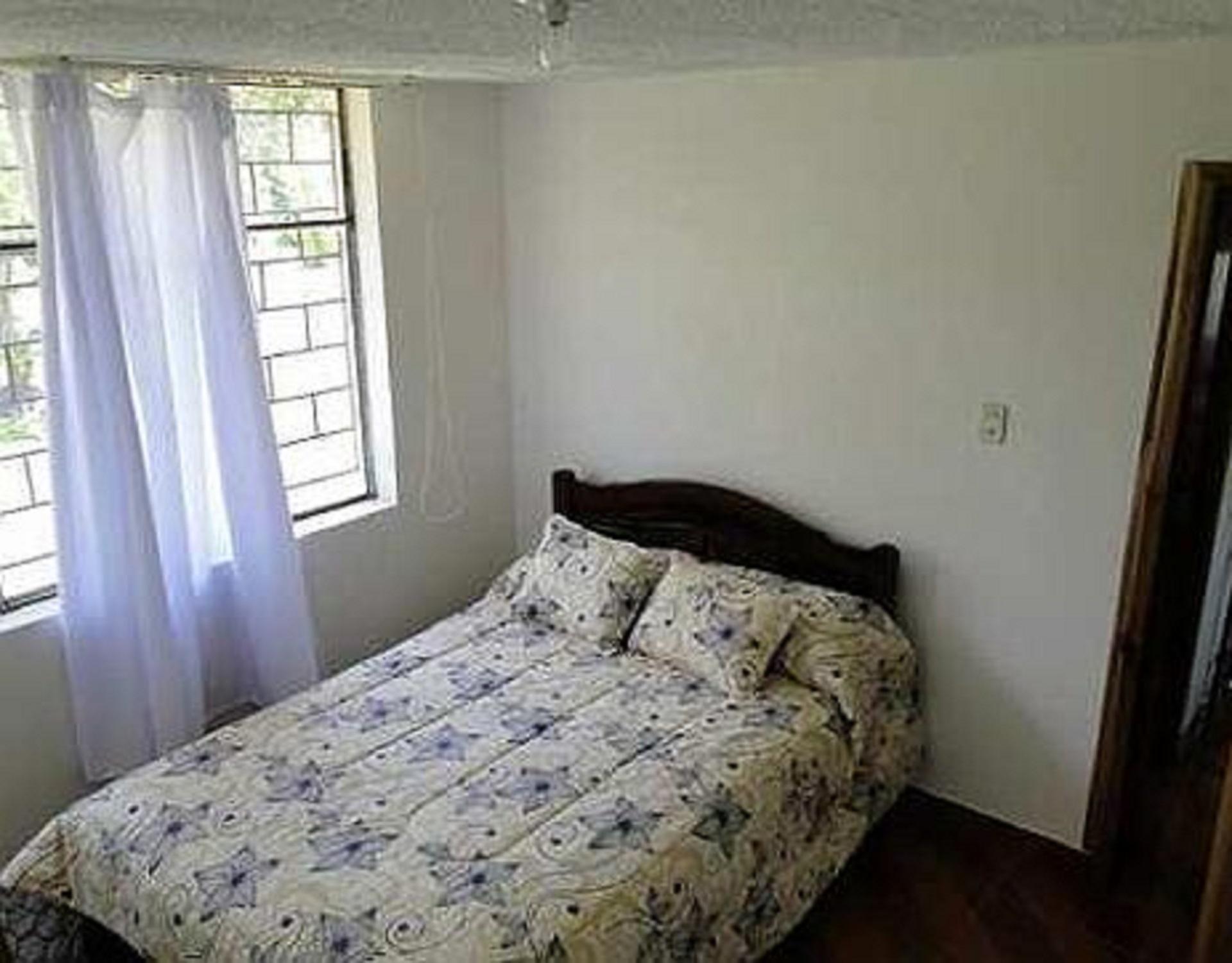 Hostal El Parque Tababela Buitenkant foto