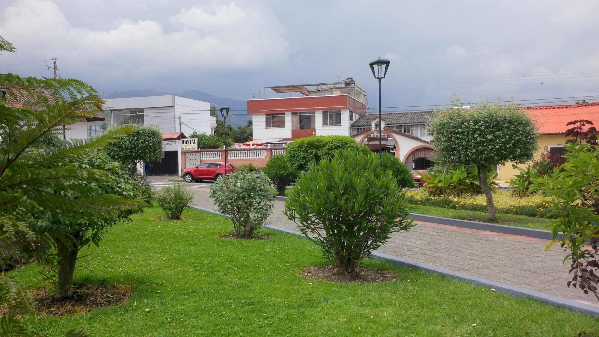 Hostal El Parque Tababela Buitenkant foto
